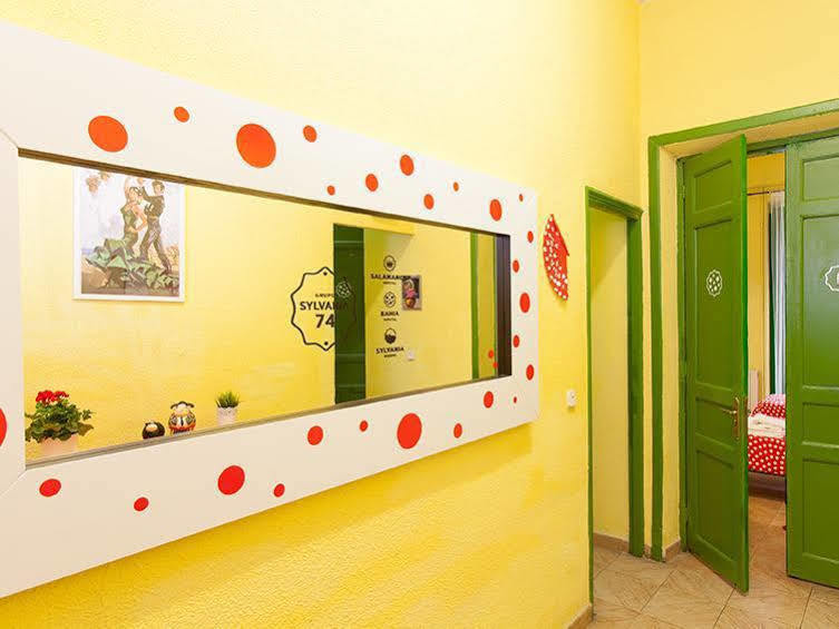Hostal Bahia มาดริด ภายนอก รูปภาพ